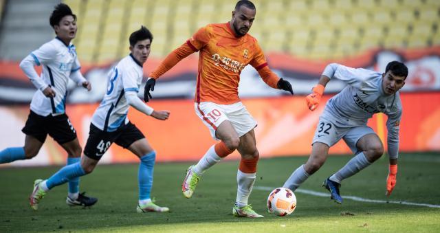 pg电子-【中超】武汉长江3比0胜大连人 积分排名反超广州队