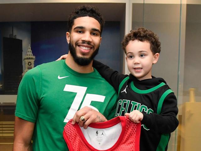 1670517231718097314.jpg jayson-deuce-tatum-1-881a325420154e1c8729c2a24b6e75d7.jpg